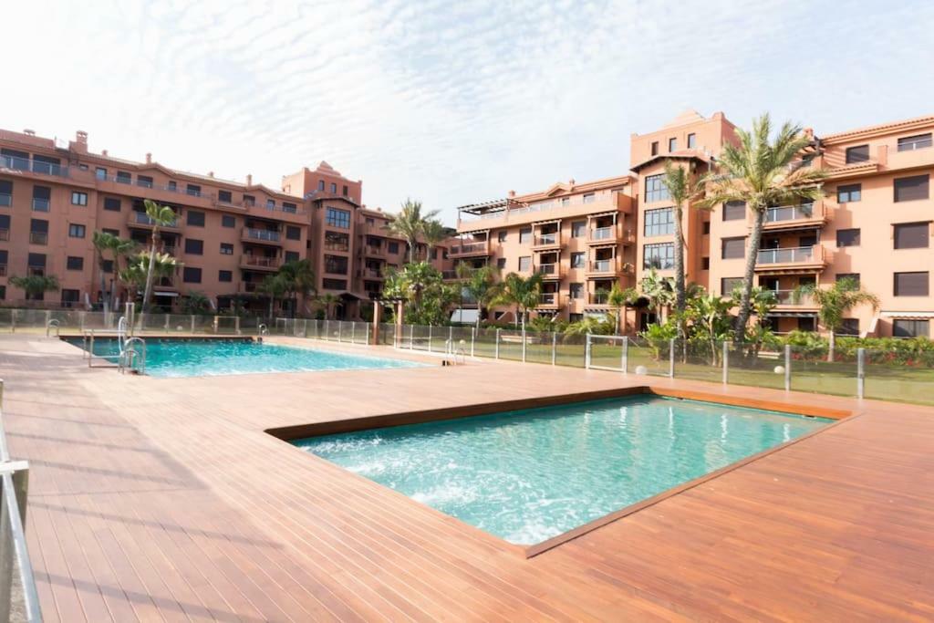 Pushe Playa Granada Beach&golf 1 Apartamento *